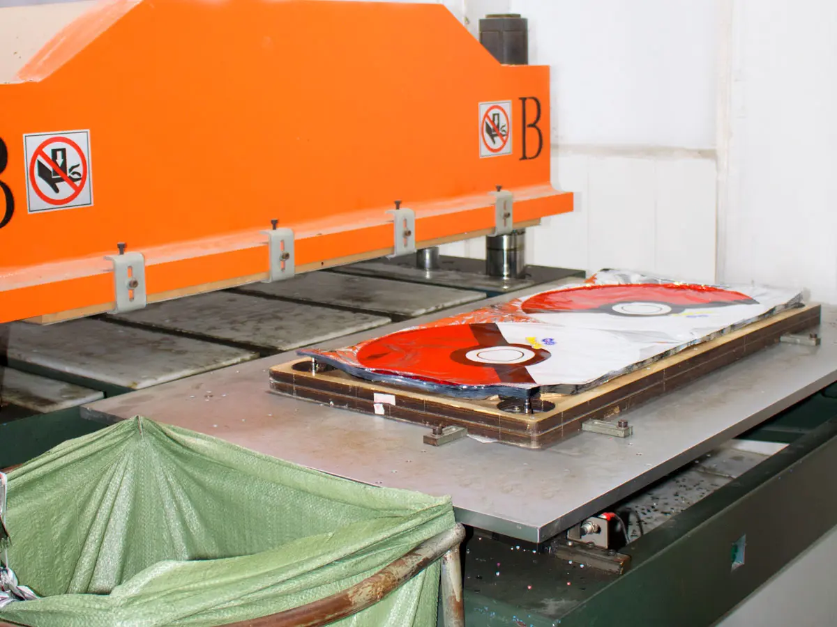 Custom Foil Balloon Shapes: How Tooling and Molds Work?
