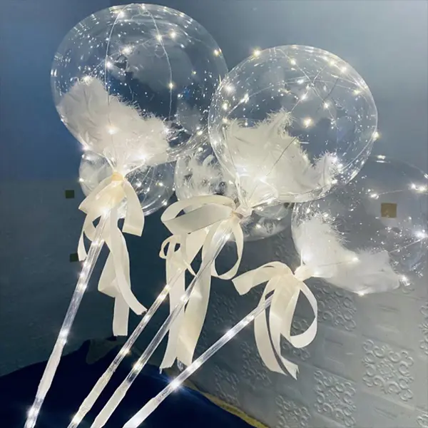 Bobo Balloon Ducitur cum Pluma implens